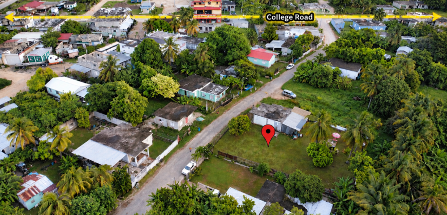 🏡 Live Close to Everything in Charming Corozal Town, Belize.